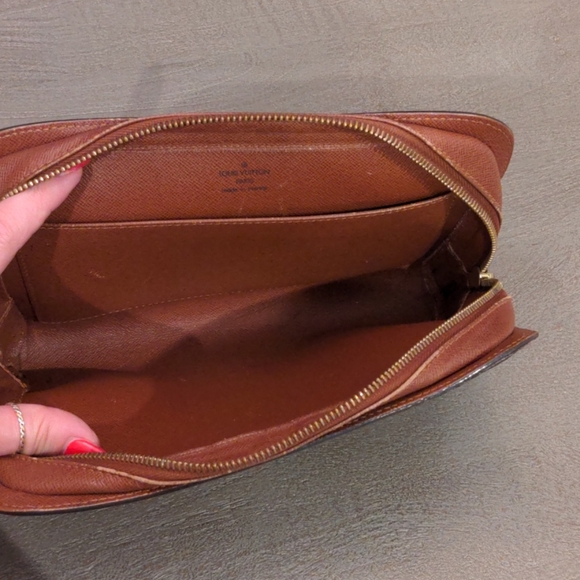 Louie Vuitton ~ Authentic Orsay Clutch - Picture 2 of 5